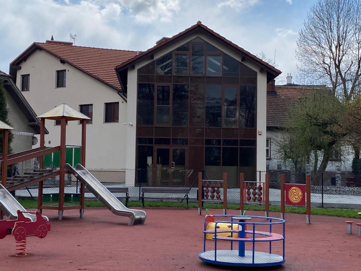 Apartamenty Centrum Andrychow Bagian luar foto