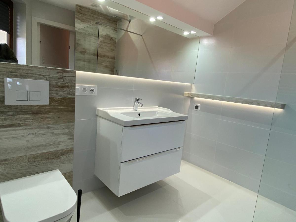 Apartamenty Centrum Andrychow Bagian luar foto